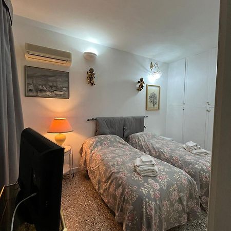 Stanza Con Ottima Posizione Hotel Rome Buitenkant foto
